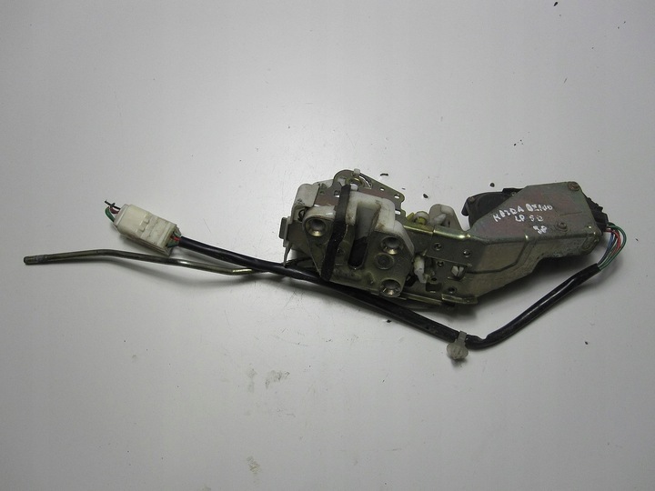 фото №1, Замок дверь переднее левый mazda demio 5d 98r