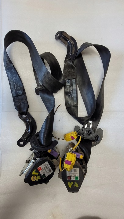 фото №1, 2 x натяжитель pas ремни vw golf v + plus 5m1857705 5m1857706 оригинал демонтаж