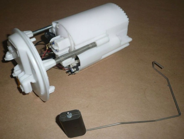 фото №12, Bosch 0580200025 насос топлива renault megane iii