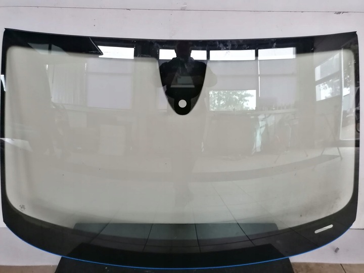 фото №1, Стекло лобовое audi a8 2015-18 датчик камера солнечный hud оригинал