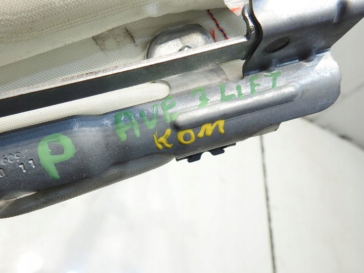 фото №8, Шторка подушка безопасности правая toyota avensis iii t27 2универсал 6096982