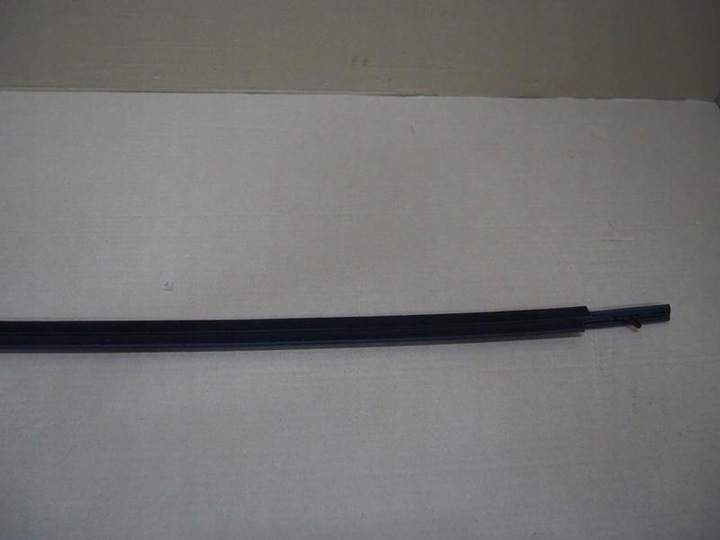 фото №6, Планка накладка двері ущільнювач скла праві перед toyota rav4 v