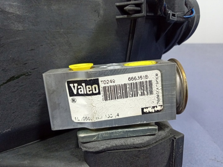 фото №8, Volvo xc90 i 02- отопитель подача воздуха зад задняя 30676410
