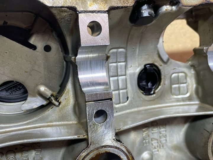 фото №9, Audi a5 8t a4 b8 2.0 tfsi 2007- 06h103475h крышка клапанов