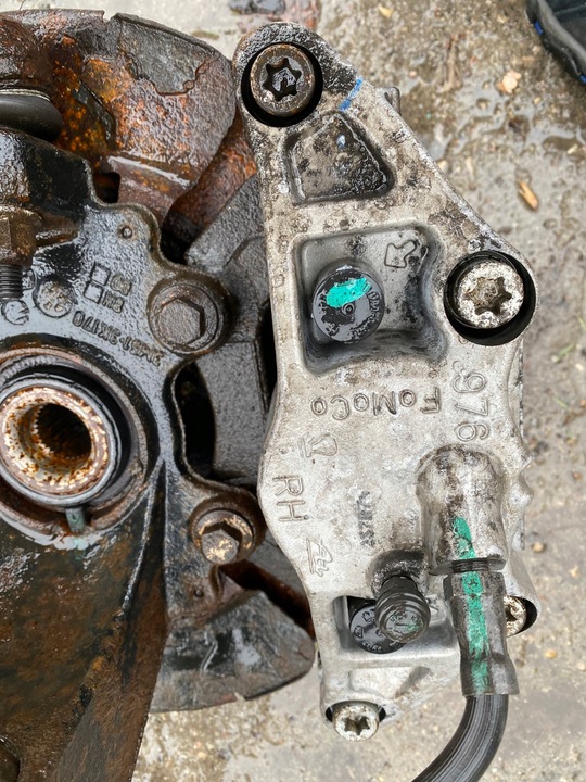 фото №6, Volvo v50 s40 ii 2.4 d5 правые амортизатор mcpherson  поворотный кулак