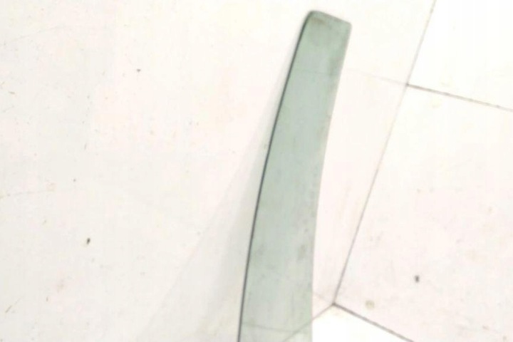 фото №7, Шина стёкла задних дверь vw golf iii вариант 1h5 43r001583 1.9l дизель