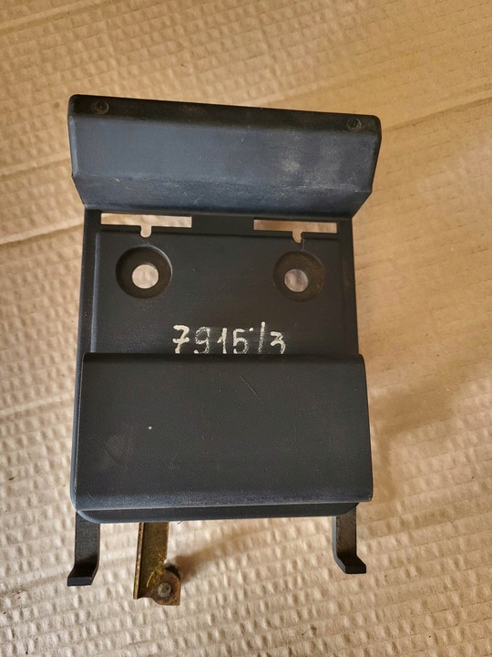 фото №1, 7915/3 ручка внутренняя крышки зад audi 100 c4 a6 s6