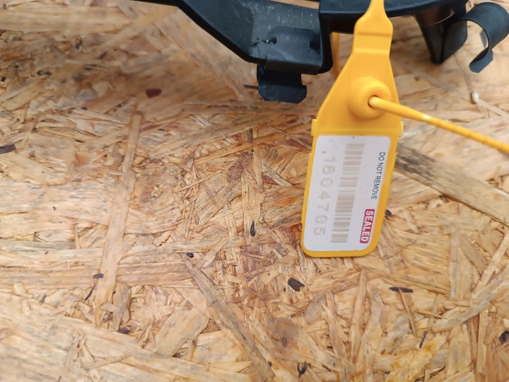 фото №11, Решётка решётка бампера правая 7p6853666a volkswagen touareg ii 7p