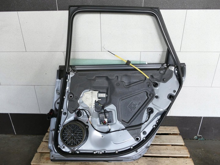 фото №15, Audi a6 c6 avant двері правий зад kpl ly7j 07r