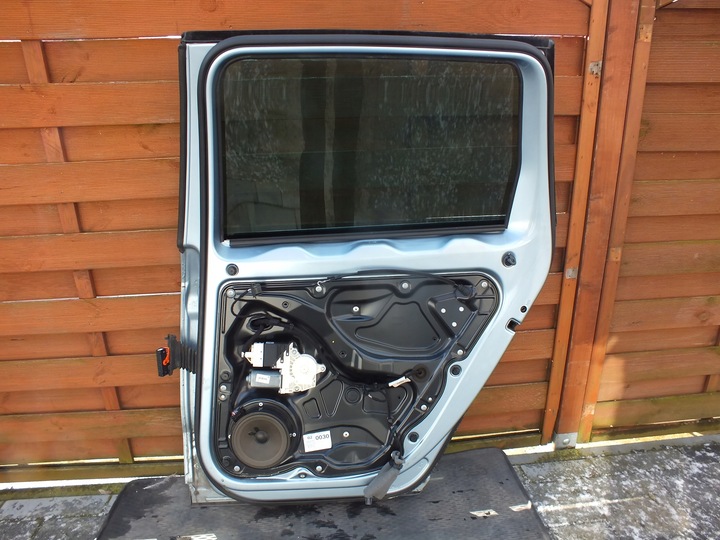 фото №6, Vw passat b6 двері комплектні зад праві lb5m