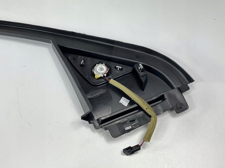 фото №4, Cadillac escalade 15-20r корпус рамка wew. дверь передних правых oem