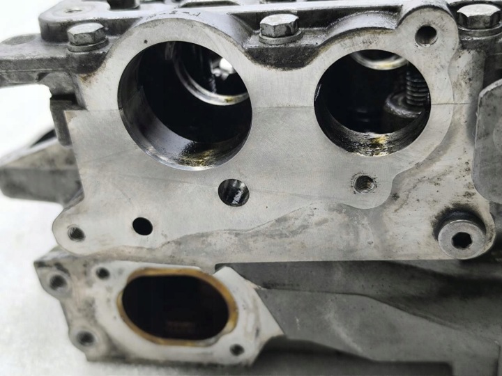 фото №10, Головка двигателя 1.6tdi vw caddy iii 03l130755al