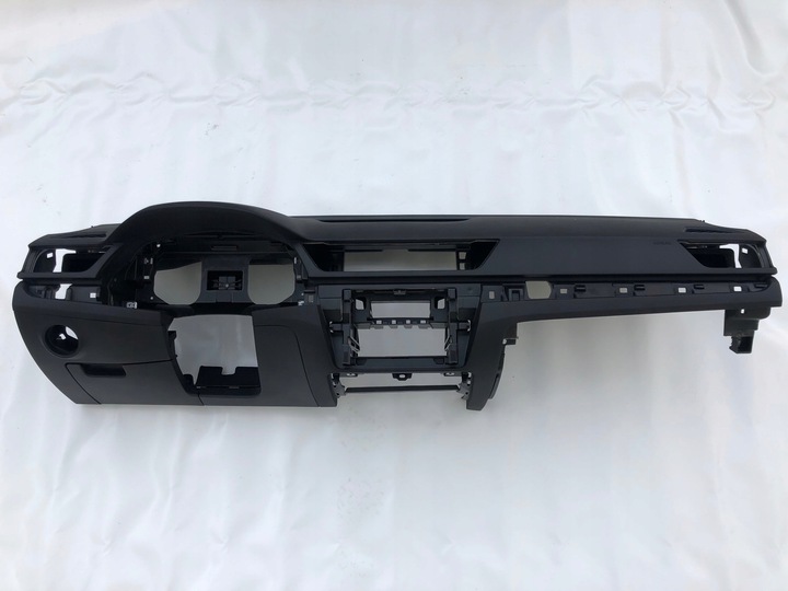 фото №1, Skoda superb iii 3 панель консоль капот pupit полиця ущільнювач скла нова new neu !!