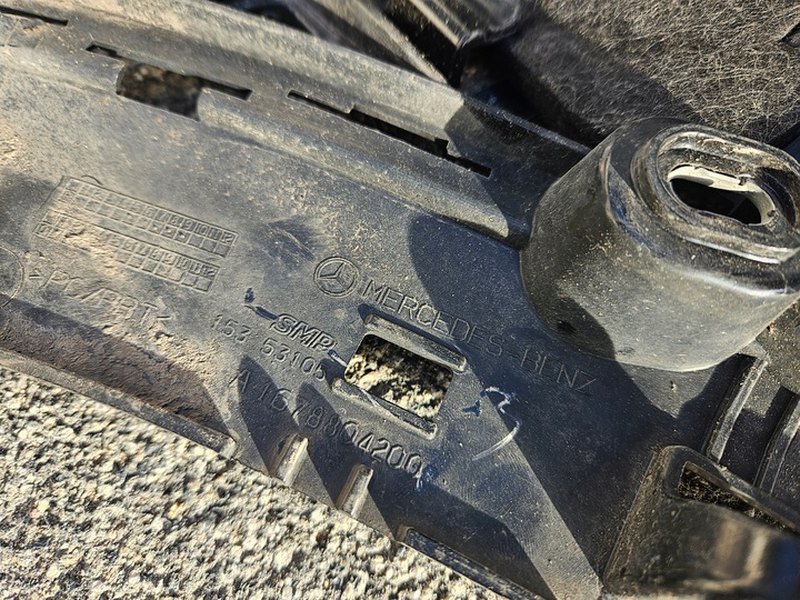 фото №6, Mercedes-benz оригинальный номер a1678804200 a1678804100 ползун бампера gle