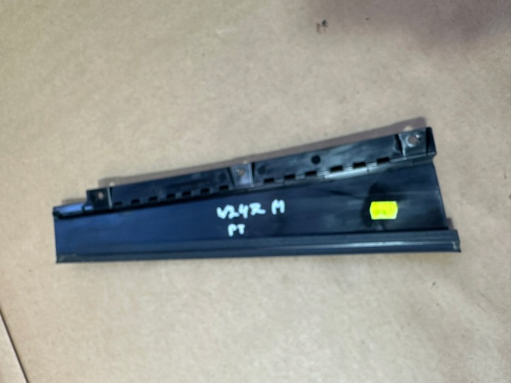 фото №6, Планка двері праві зад, декоративна, dekor mercedes b клас w247 m