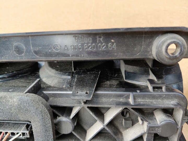 фото №8, Mercedes sprinter 906 kpl. лампа зад a9068200164 a9068200264