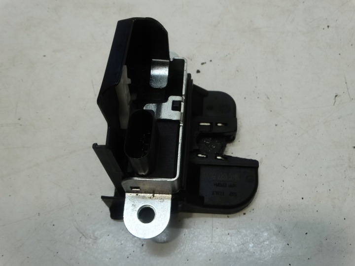 фото №9, Замок кришки багажника зад volkswagen golf vi plus рестайлінг 5m0827505f