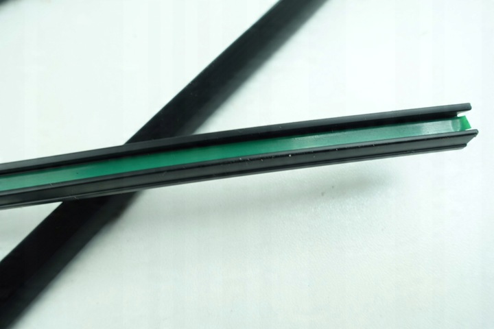 фото №7, Планка защитная стёкла лобовой subaru forester