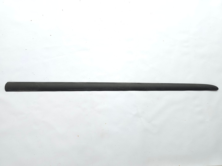 фото №1, A класс w168 планка дверь правая перед a1686980862 оригинал