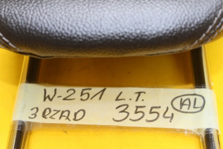 фото №7, Подголовник левое зад заднее mercedes w251 3 ряд