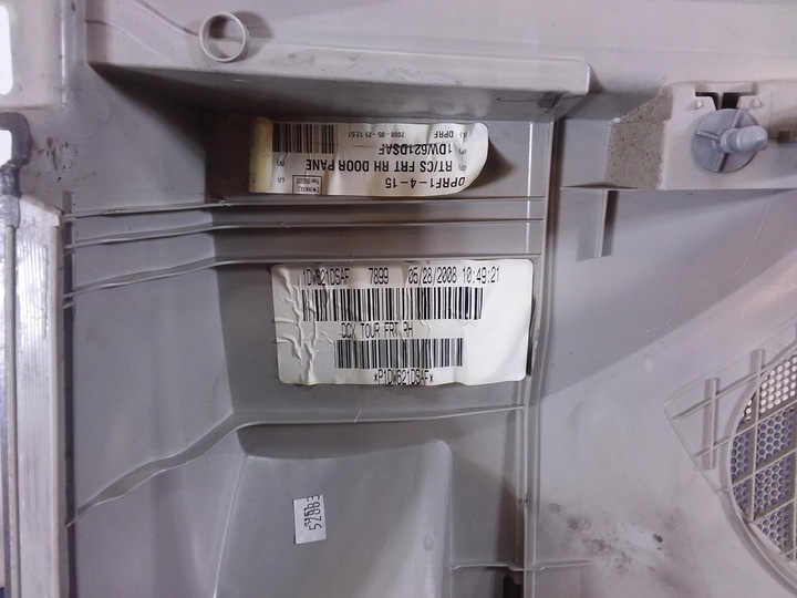 фото №4, Chrysler town country v боковина двері перед правий