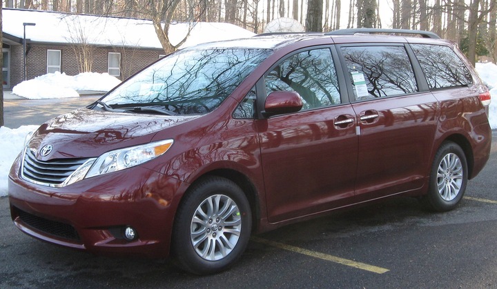 фото №12, Toyota sienna 10- лампа левая перед