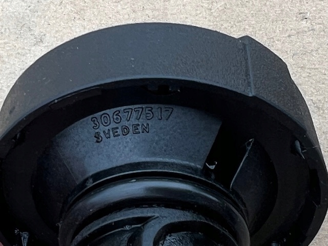 фото №4, Труба заливка масла volvo xc60 i 30777537 2.4l 2009