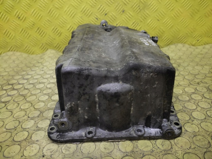 фото №6, Vw jetta v 2.0 tdi поддон поддон масла 038103603ag