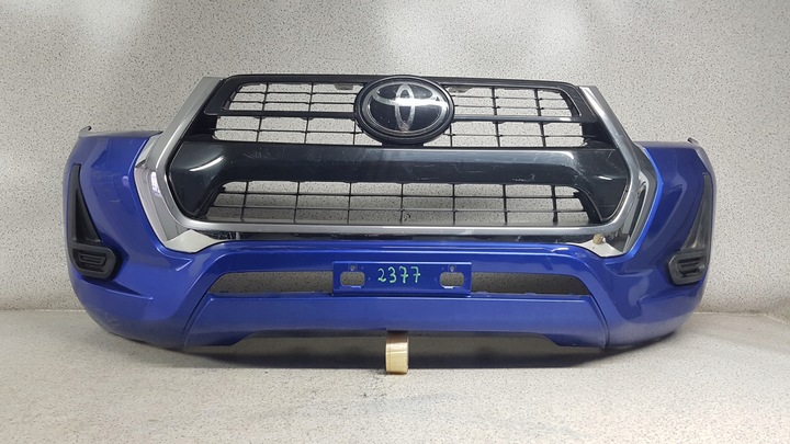 фото №1, Toyota hilux 2021 - бампер перед 2377