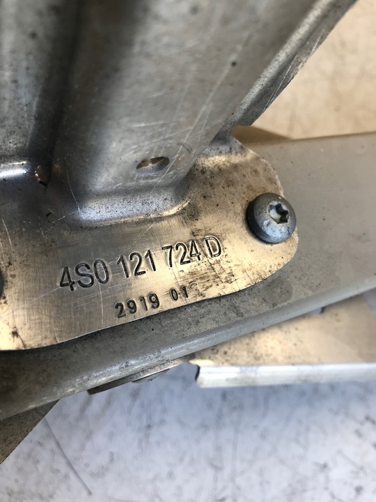 фото №5, Audi r8 plus 4s кріплення тримач кронштейн зад