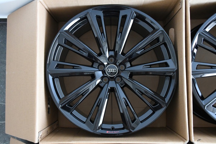 фото №8, Диски диски 23" audi q8 sq8 rsq8 нове audi sport чорний піаніно