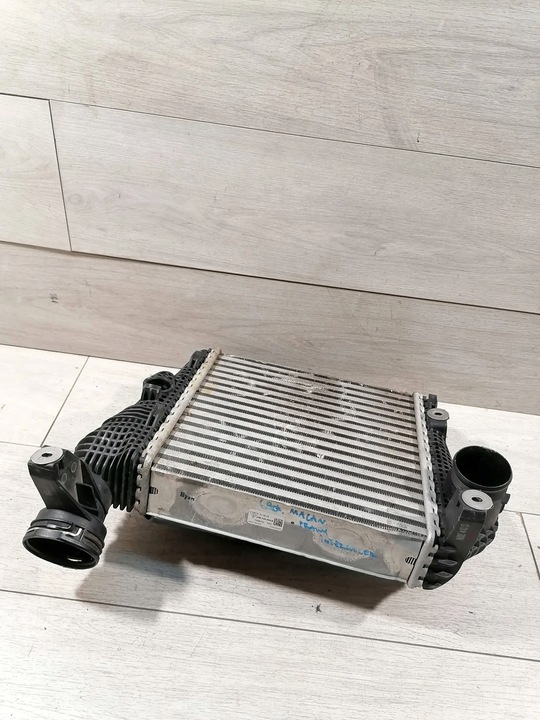 фото №6, Macan інтеркулер праві 95b145804b