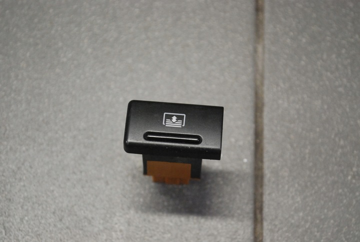 фото №1, Переключатель задней ролеты audi a8 d2 4d0959903b