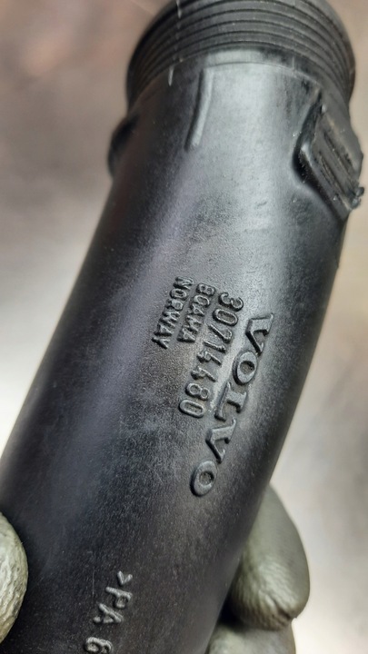 фото №7, Труба інтеркулер 30714480 volvo s60 рестайлінг 06r 2.4 d5 185km