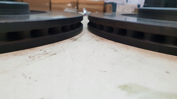фото №9, Затискачі диски 350mm 330mm audi a4 b9 a5 8w a6 c8