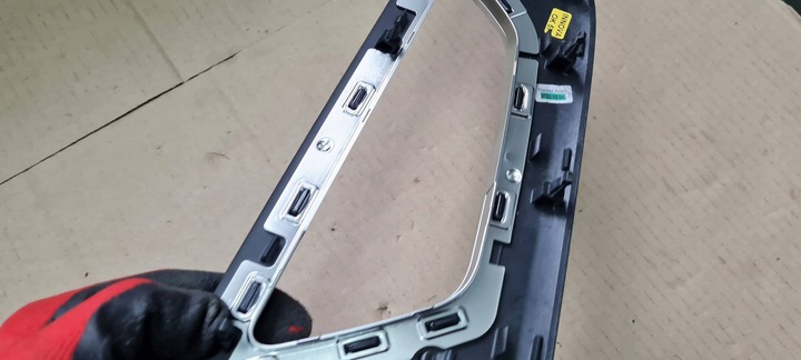 фото №8, Sq8 4m rsq8 q8 планка декоративна dekor двері лівий зад 4m8867449d rq8