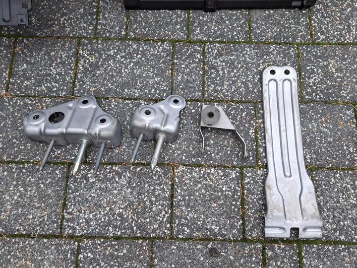 фото №11, Vw touran i панель раздаточная капот 1t1857001