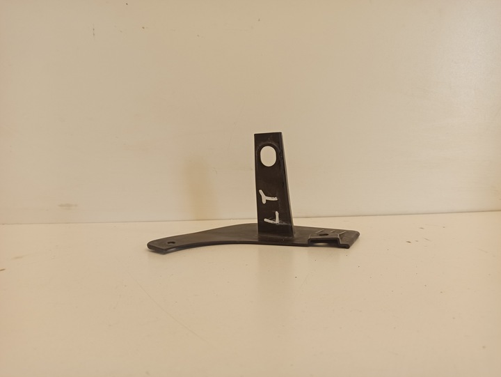 фото №1, Suzuki swift mk8 брызговик левый зад 77242-53r0