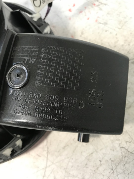 фото №6, Кришка заливання пального lz3m audi a1 8x 8x0809906