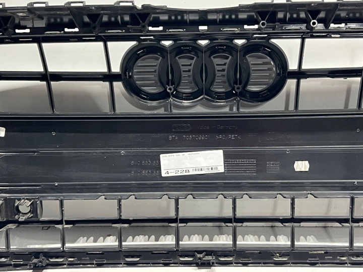 фото №9, Решітка передній перед audi a4 s4 b9 8w0853651