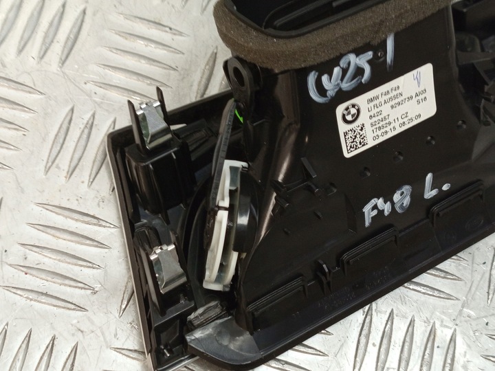 фото №10, Bmw f39 f48 решітка повітропровід впуск повітря панелі консолі ліва 9292739