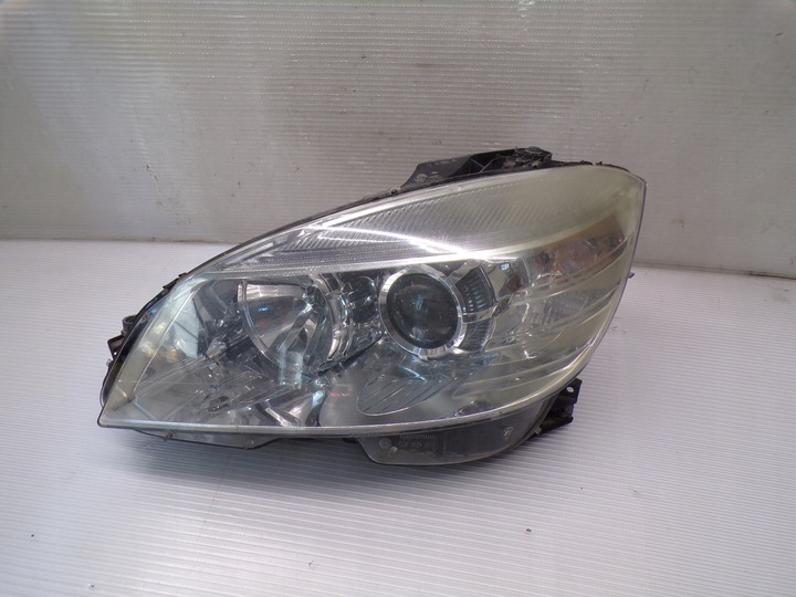 фото №1, Лампа левая перед mercedes w203 clc англичанин