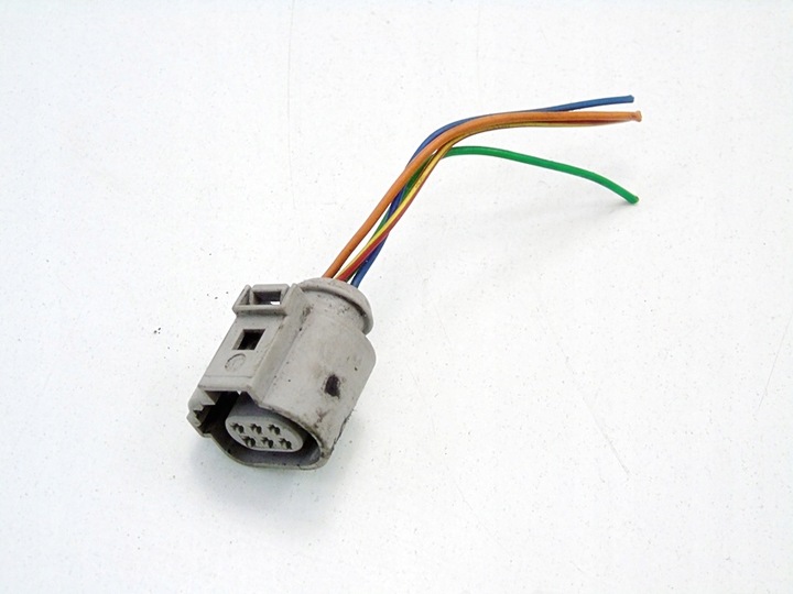 фото №1, Штекер роз'єм 1.5 dci qushqai juke tiida clio 3 megane 3 scenic nv200 note