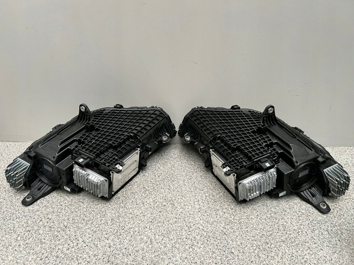 фото №11, Mercedes eqs suv 296 x296 usa комплект лампа права ліва digital light