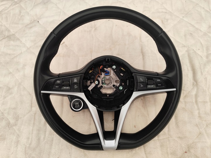 фото №1, Alfa romeo stelvio руль