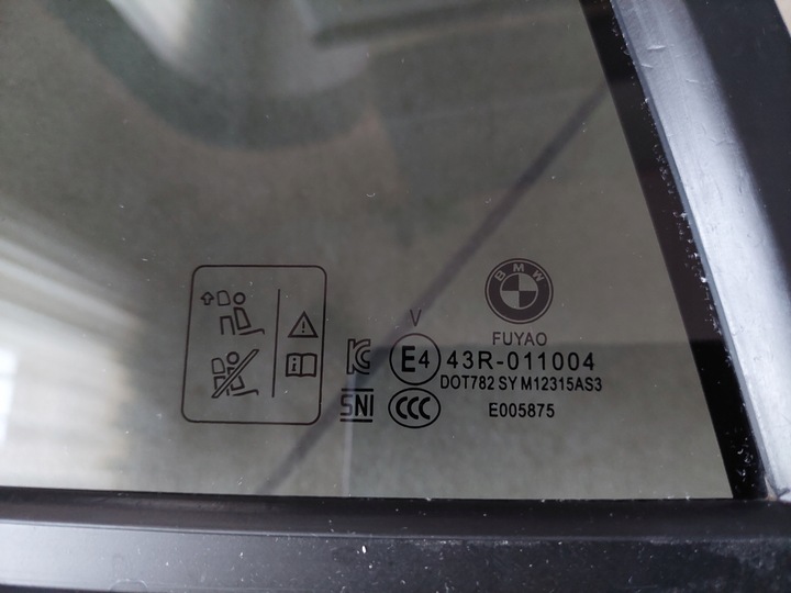 фото №11, Стекло боковая - правые зад - bmw 1 f40