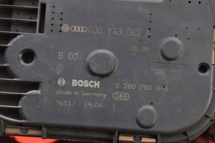 фото №7, Дроссельная заслонка 030133062a vw lupo 1.0 mpi 50 km 98-05