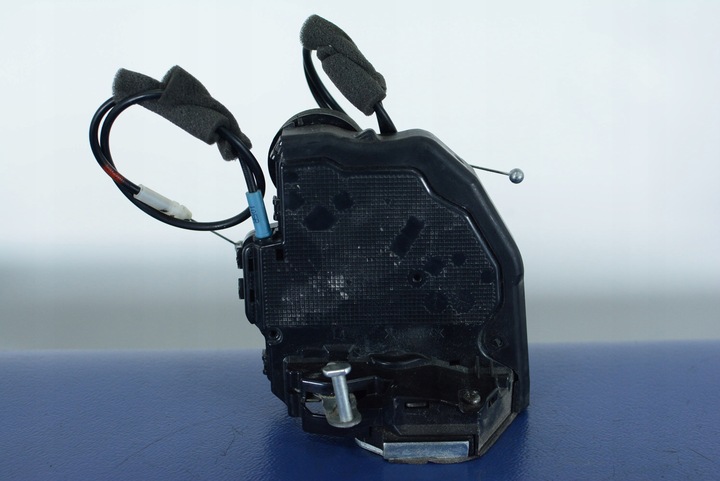 фото №4, Lexus ct200h замок левый задний 5050814 4e 4pin