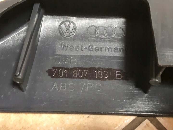 фото №8, Volkswagen оригинальный номер 701807183b ползун балка передняя t4