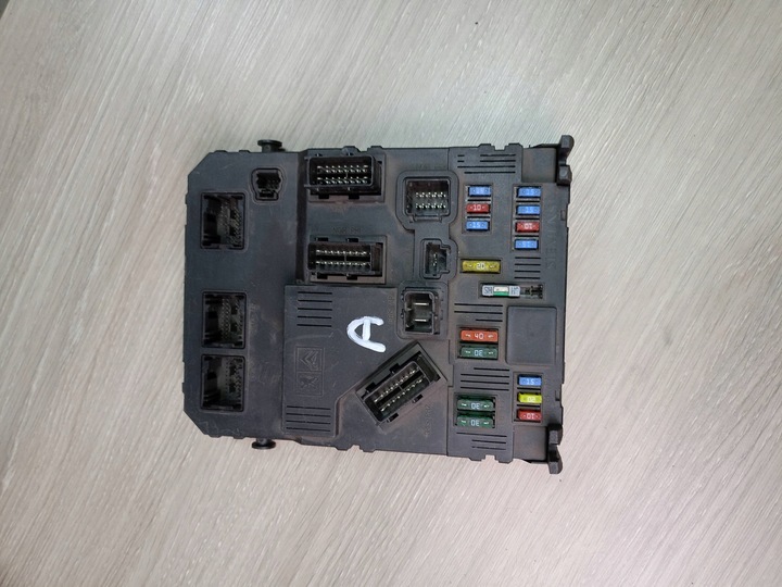 фото №1, Модуль запобіжників citroen/ peugeot 9653667580 s118085320e